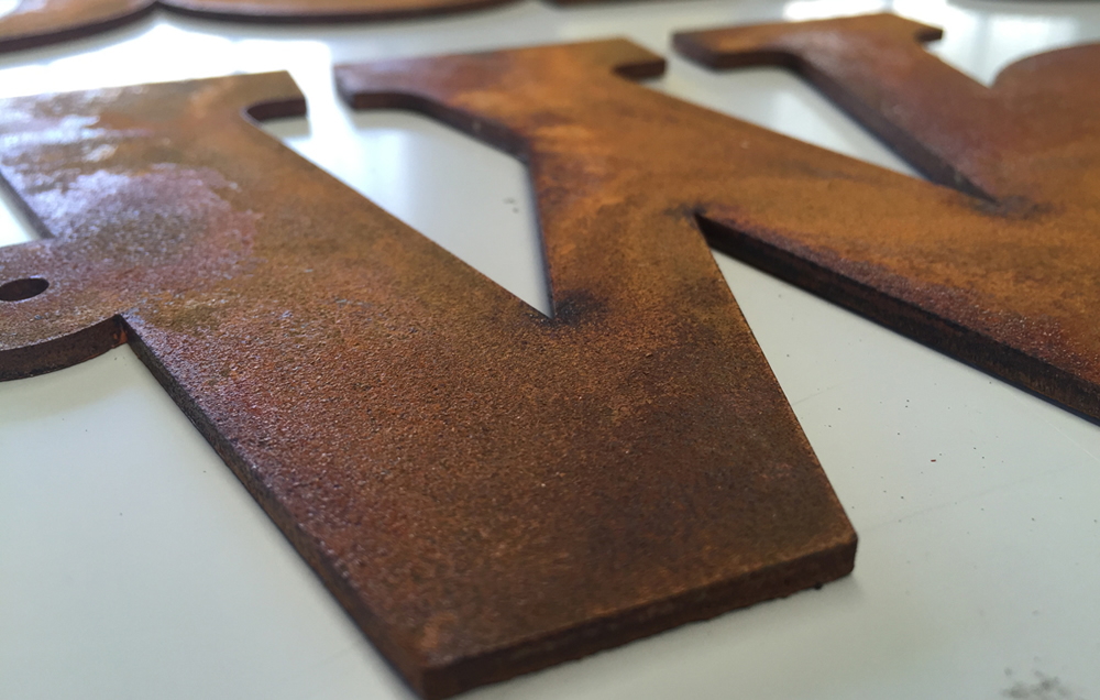 Design in Polistirolo Effetto Bronzo, Polistirolo Effetto Corten