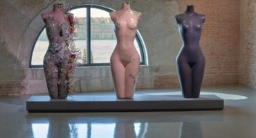 La Post-Verità di Damien Hirst – Poliart EPS Polistirolo